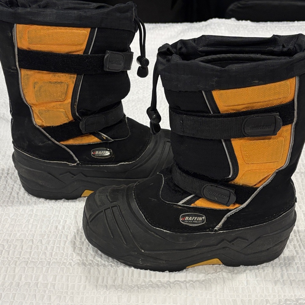 Baffin Kids'  Eiger Black and Orange Snow Boots